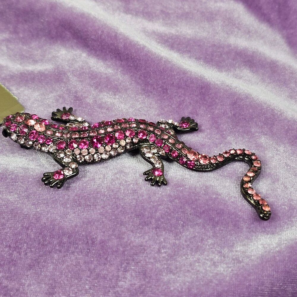 Chicos NWT Gecko Lizard Rhinestone Brooch Pink NEW - Picture 3 of 6